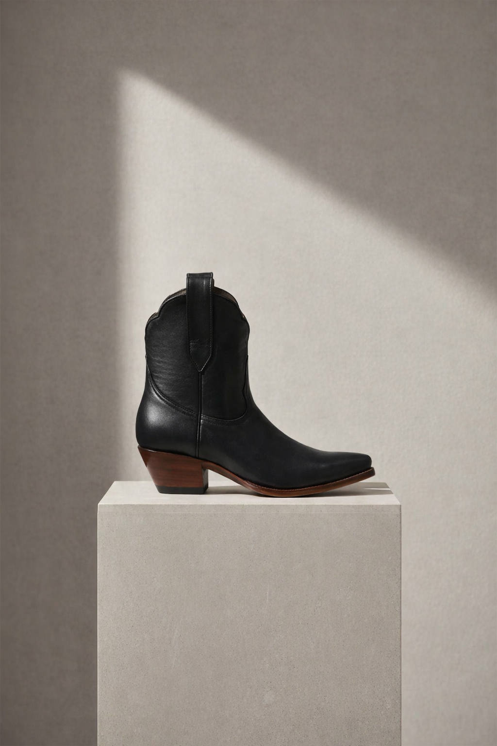 The Payton Boot — Heritage Palette — Atelier detail view 8, hand-lasted premium calfskin