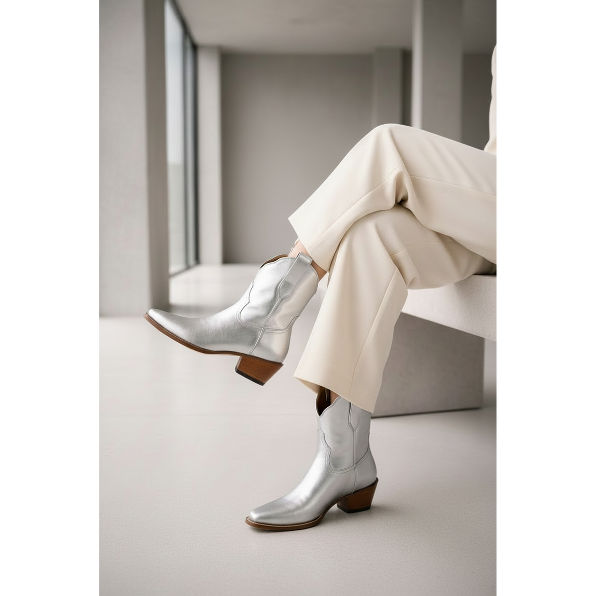 The Payton Boot — Silver Metallic — Atelier detail view 12, hand-lasted premium calfskin