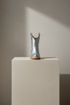 The Payton Boot — Silver Metallic — Atelier detail view 5, hand-lasted premium calfskin
