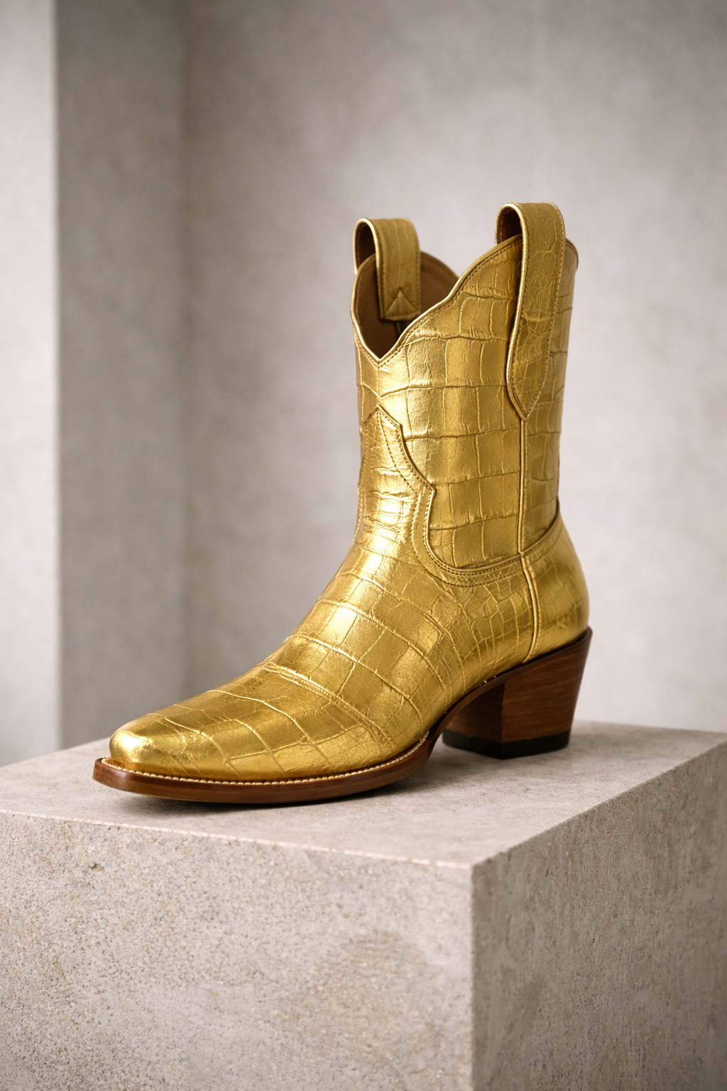 The Payton Boot — Gold Metallic Alligator — Atelier detail view 9, hand-lasted premium calfskin