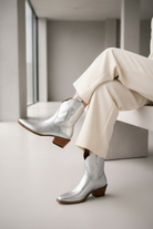 The Payton Boot — Silver Metallic — Atelier detail view 12, hand-lasted premium calfskin