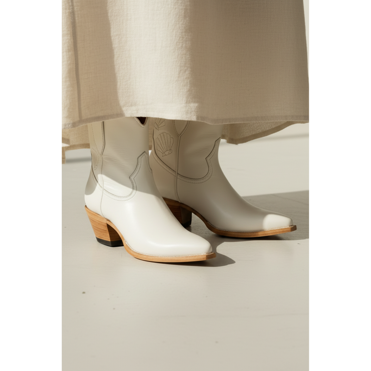 Shelly boot scene